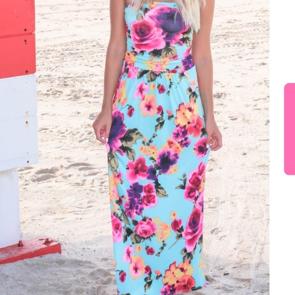 Dresses & Skirts - Maxi dress!